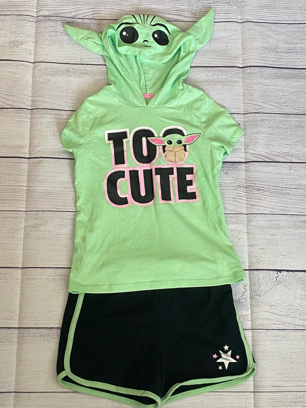 Kids 'Too Cute' Green Baby Yoda  Set size 7